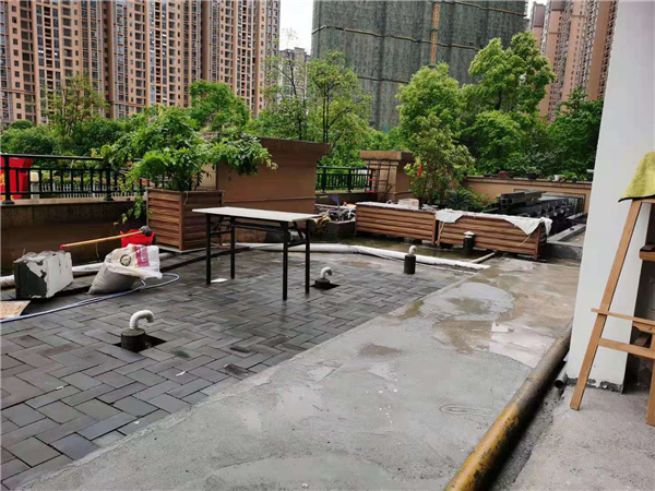 湖北宜昌 山水國(guó)際·庭院龍骨鋪設(shè)